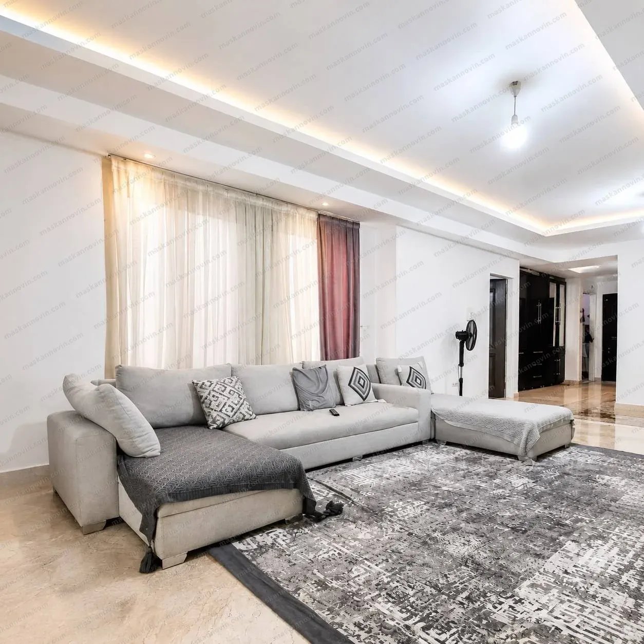 🏠 آپارتمان ۱۳۰ متری بازسازی‌شده پونک 💎 سه‌خواب طبقه آخر، سند تک‌برگ