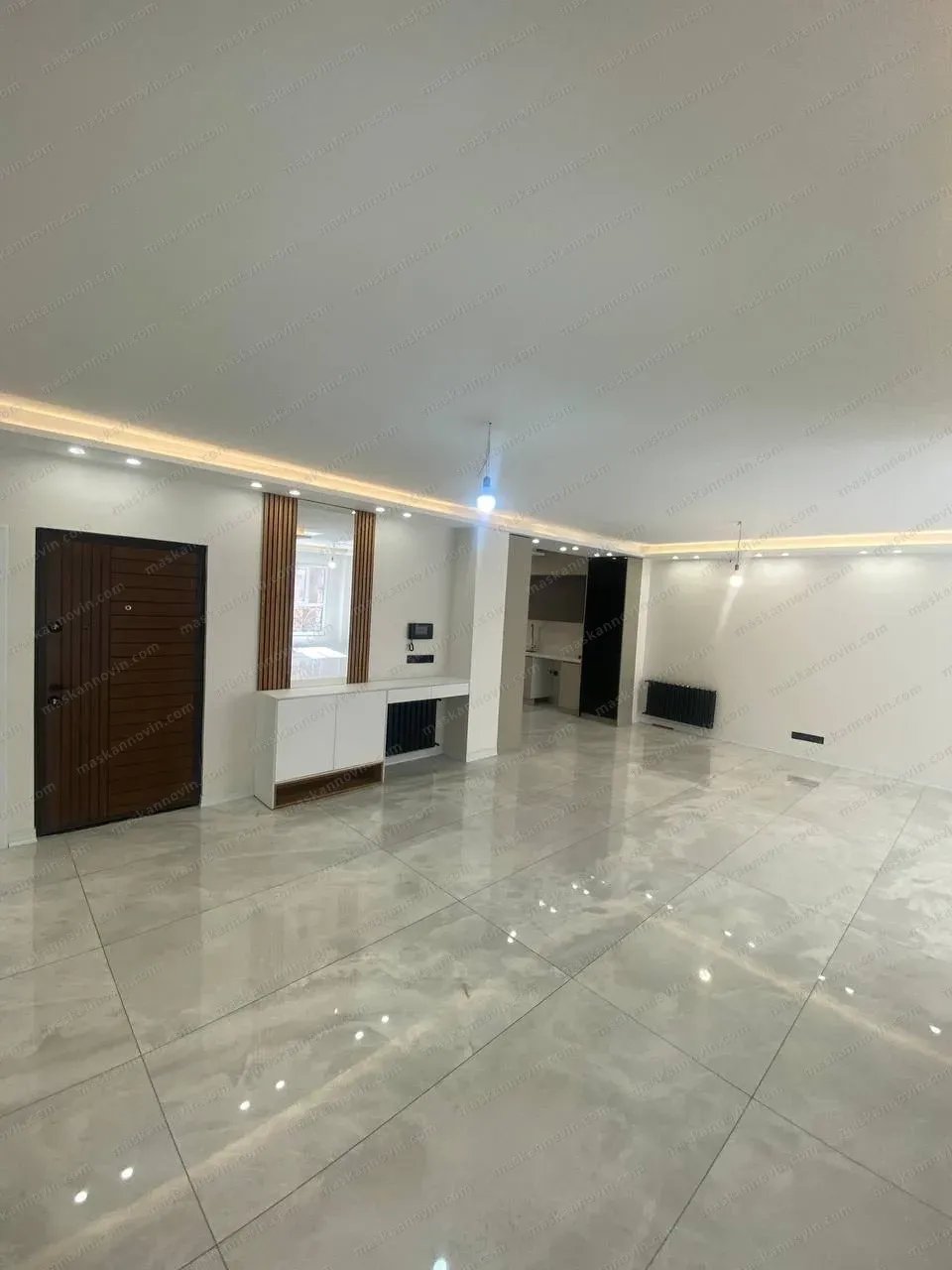 🏠 آپارتمان ۱۲۵ متری بازسازی‌شده پونک ✨ جنوبی با آسانسور و پارکینگ